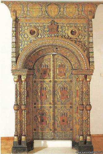 Царские врата иконостаса из церкви Петра и Павла