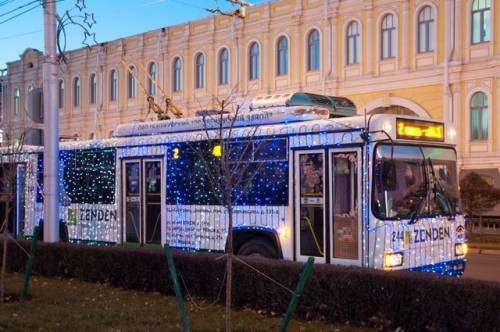 Новогодний троллейбус вышел на маршрут в Ставрополе