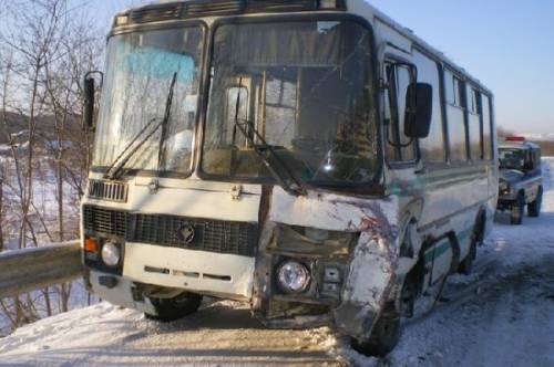 Два пассажирских автобуса столкнулись в Ярославле