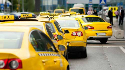 В Ярославле пассажир украл у таксиста мобильный телефон