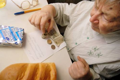 В Ярославской области по факту кражи у пенсионерки денег были задержаны двое местных жителей