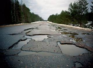 Ужасное состояние дорог Ярославля и области ведет к увеличению количества аварий