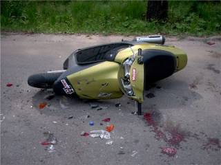 Под колесами иномарки погиб 15-летний подросток на скутере.