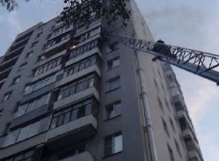 На Московском проспекте в многоэтажном доме горел балкон.