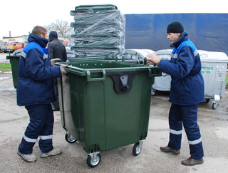 В Ярославле заменят мусорные контейнеры