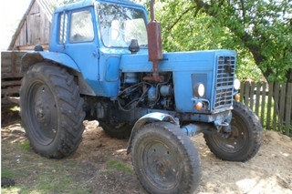 Пьяные жители Ростовского района угнали трактор